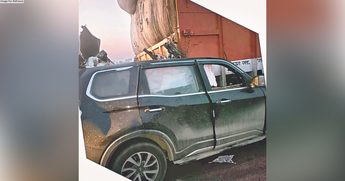 Five die as car rams into truck on e-way Bharatmala in Bkn